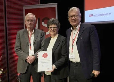 Britta Engelhardt receiving the award